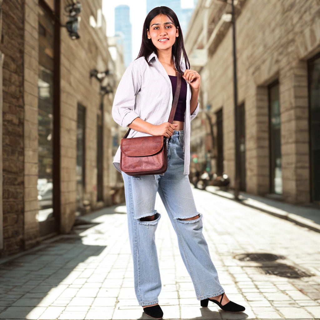 Brown Leather Crossbody Purse F765